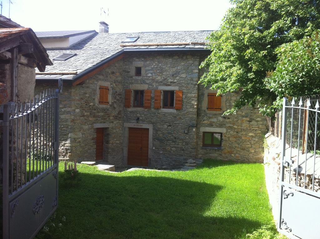 Maison De Caractère En Pierre Saint-Pierre-dels-Forcats Buitenkant foto